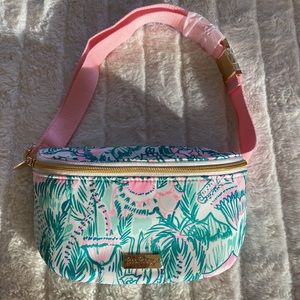 Lilly Pulitzer GWP Waist Bag Colorful Camouflage in Bright Agate Green NWT